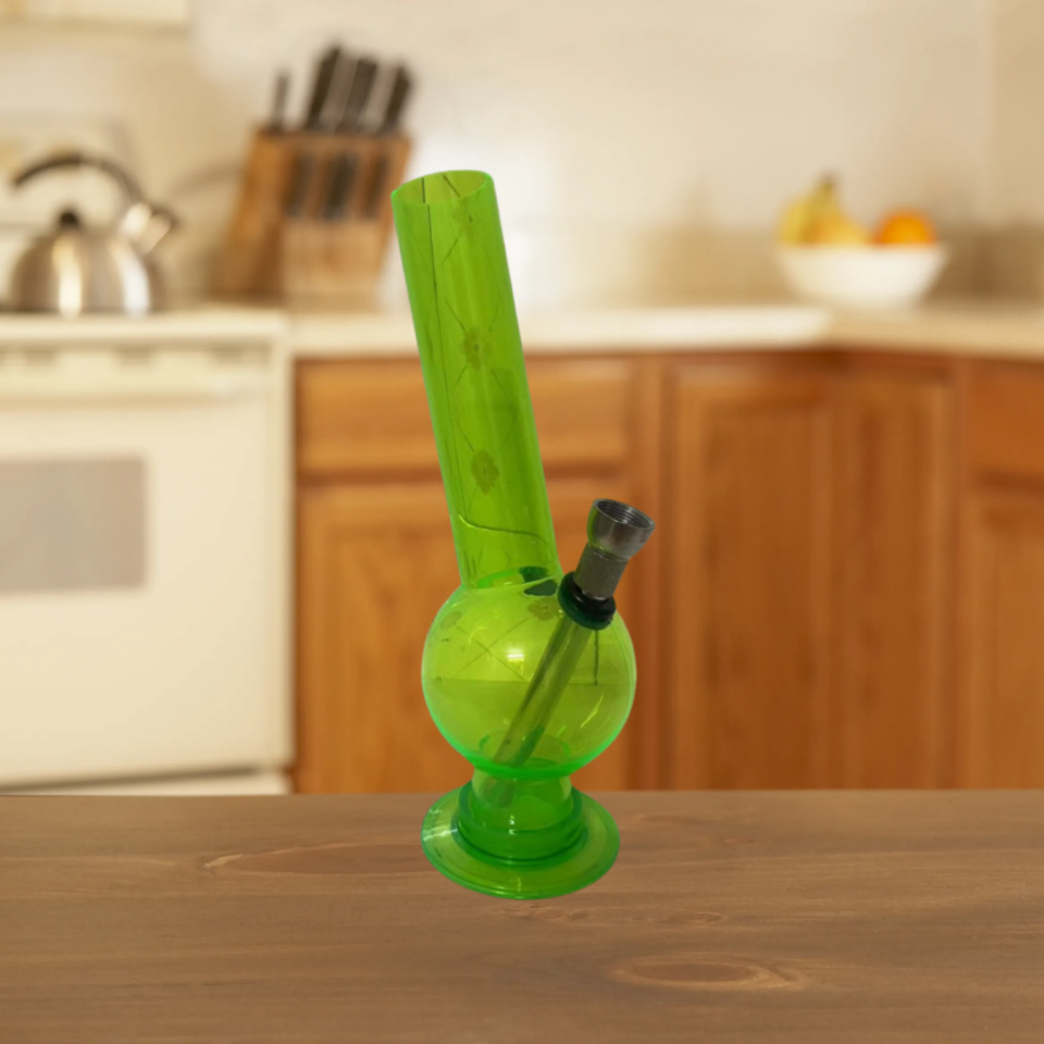 See the Flow: Premium Acrylic Water Pipe,bong-hookah